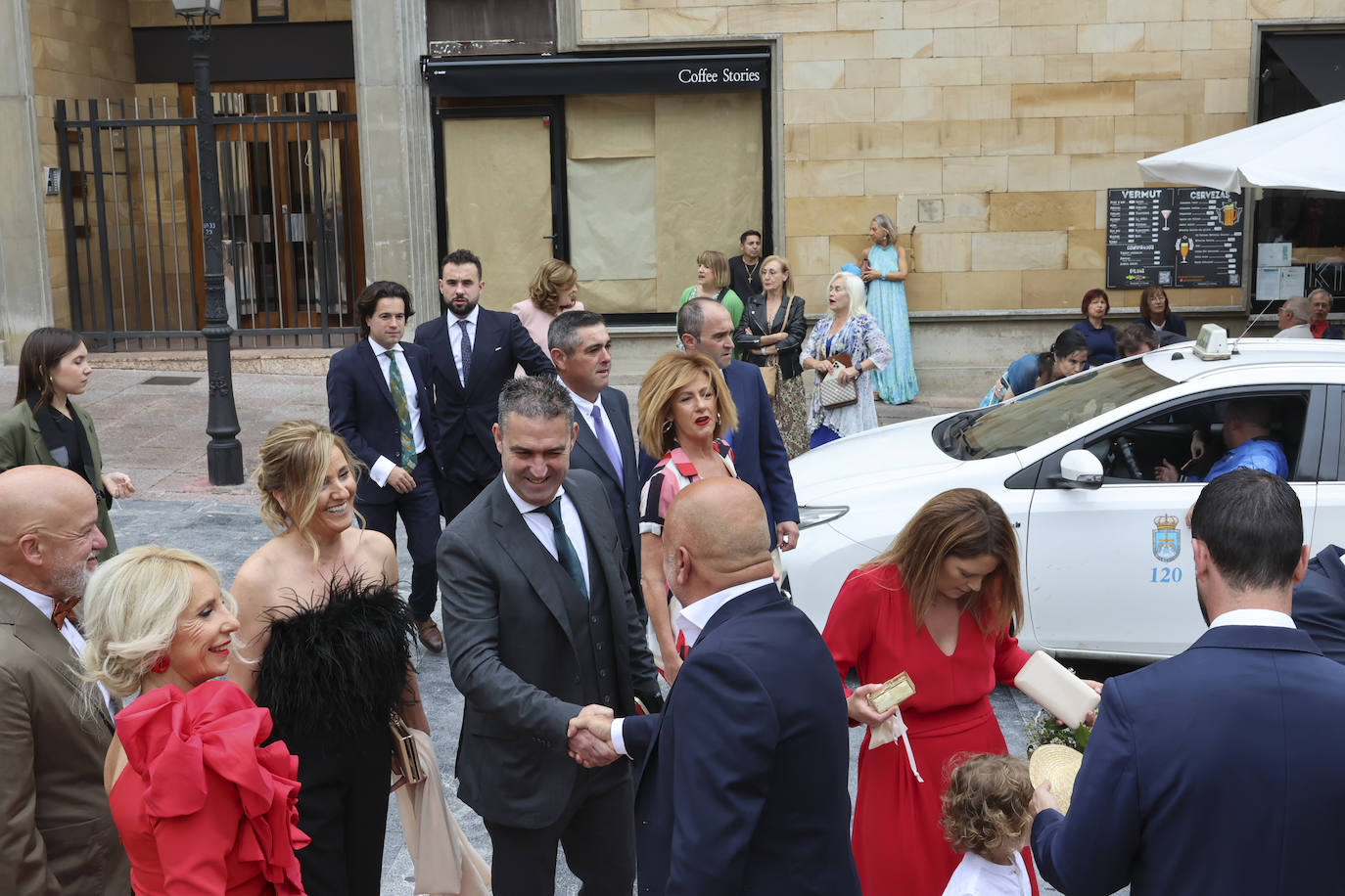 Boda en Oviedo: el promotor Hilario Riesgo y Nerea Velasco se dan el &#039;sí quiero&#039;