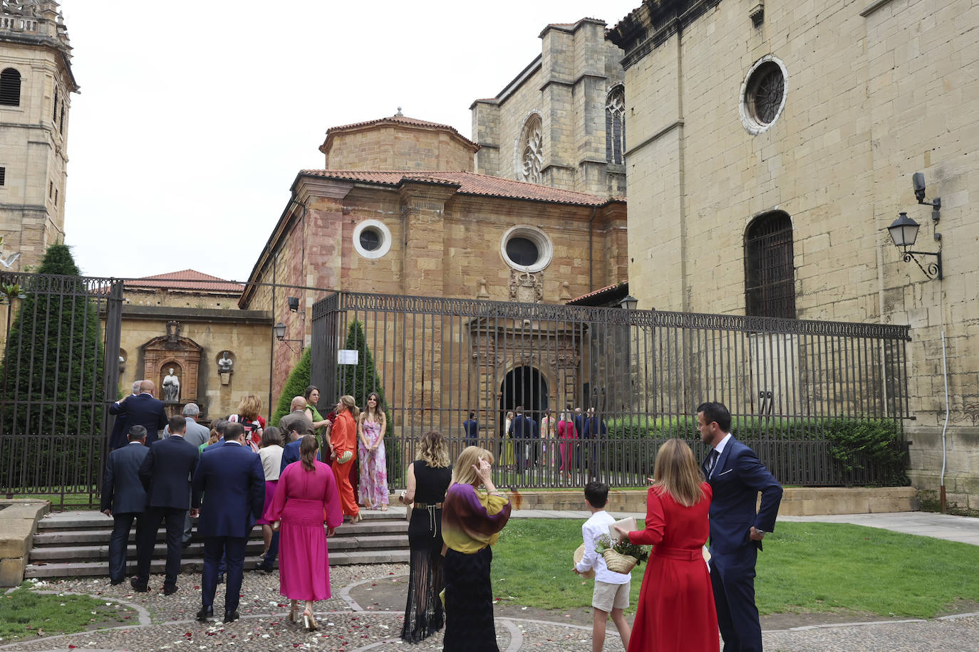 Boda en Oviedo: el promotor Hilario Riesgo y Nerea Velasco se dan el &#039;sí quiero&#039;