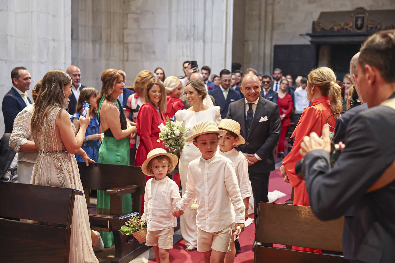 Boda en Oviedo: el promotor Hilario Riesgo y Nerea Velasco se dan el &#039;sí quiero&#039;