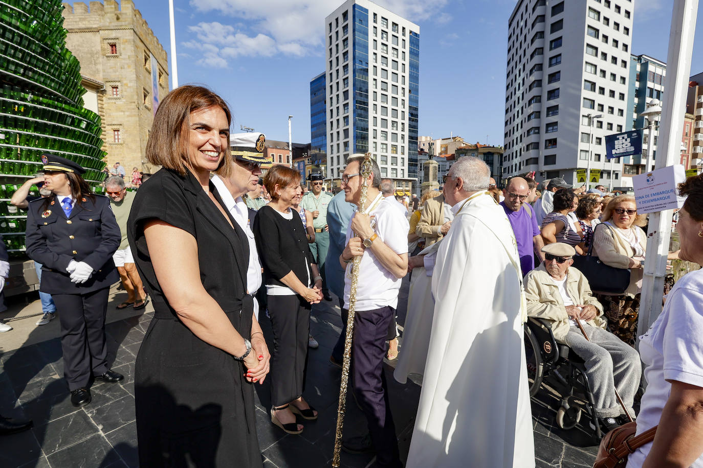 La Virgen del Carmen procesiona por Gijón