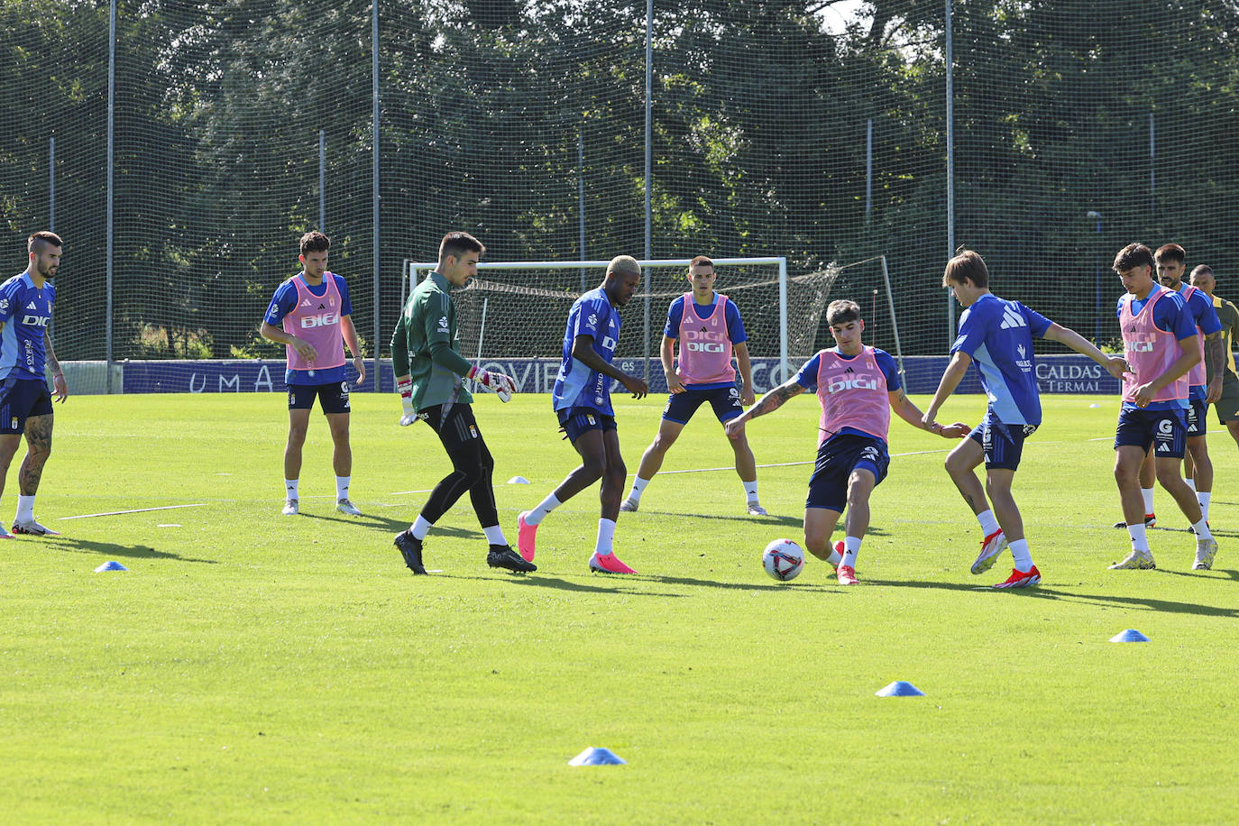 El Real Oviedo se pone a punto: las imágenes del primer entrenamiento
