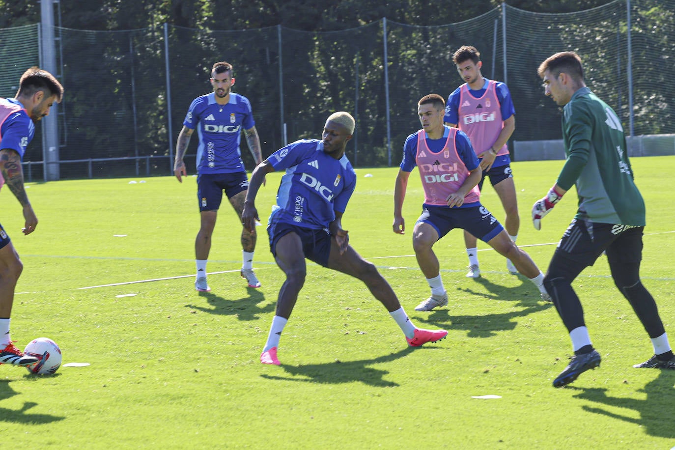 El Real Oviedo se pone a punto: las imágenes del primer entrenamiento