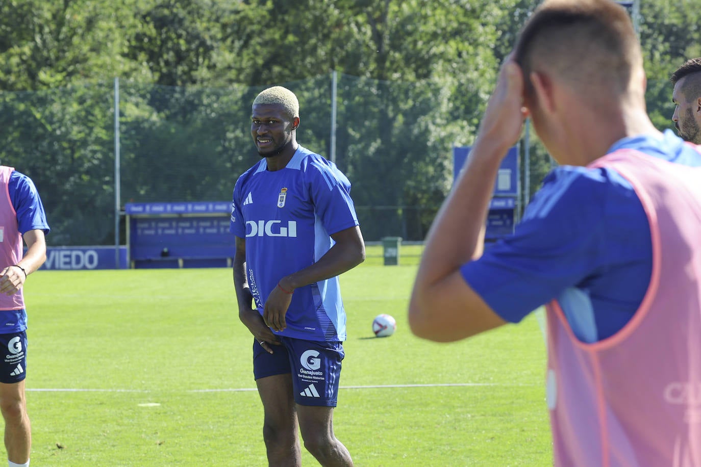 El Real Oviedo se pone a punto: las imágenes del primer entrenamiento