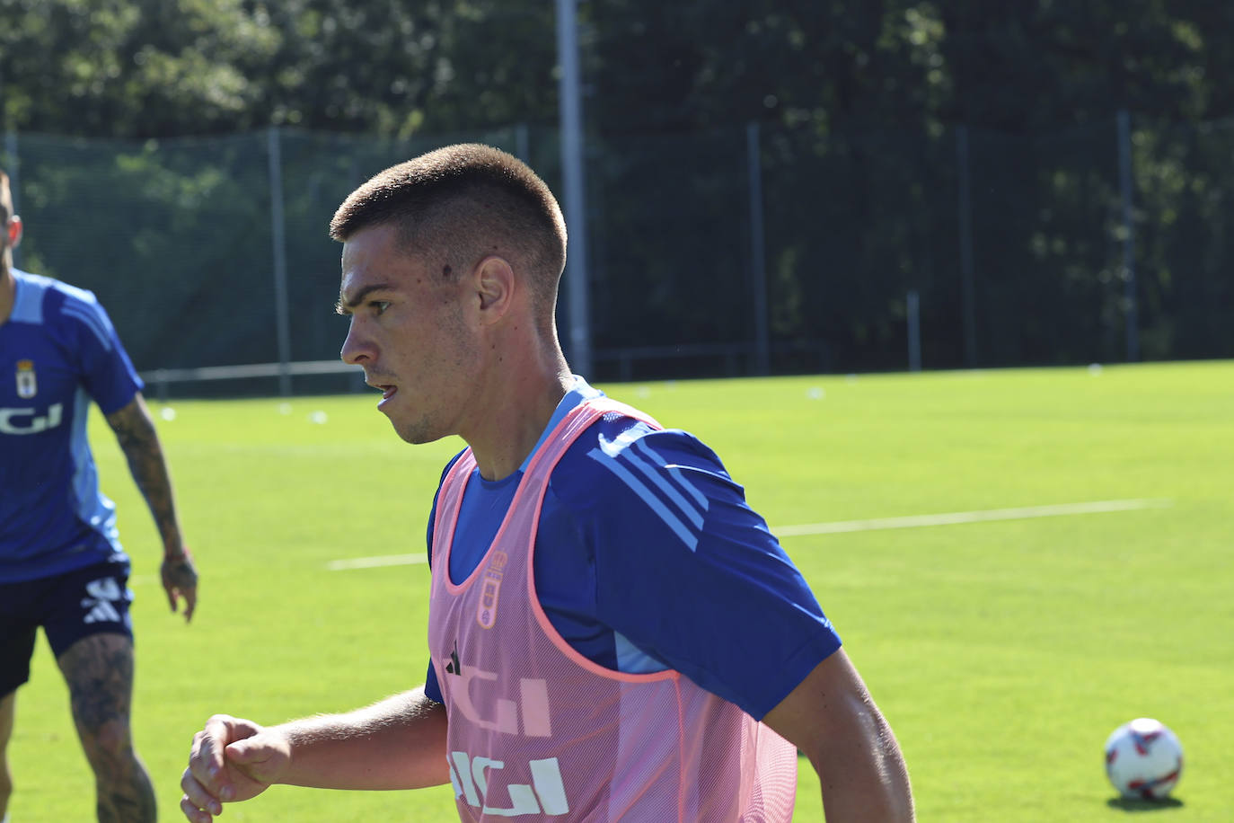 El Real Oviedo se pone a punto: las imágenes del primer entrenamiento