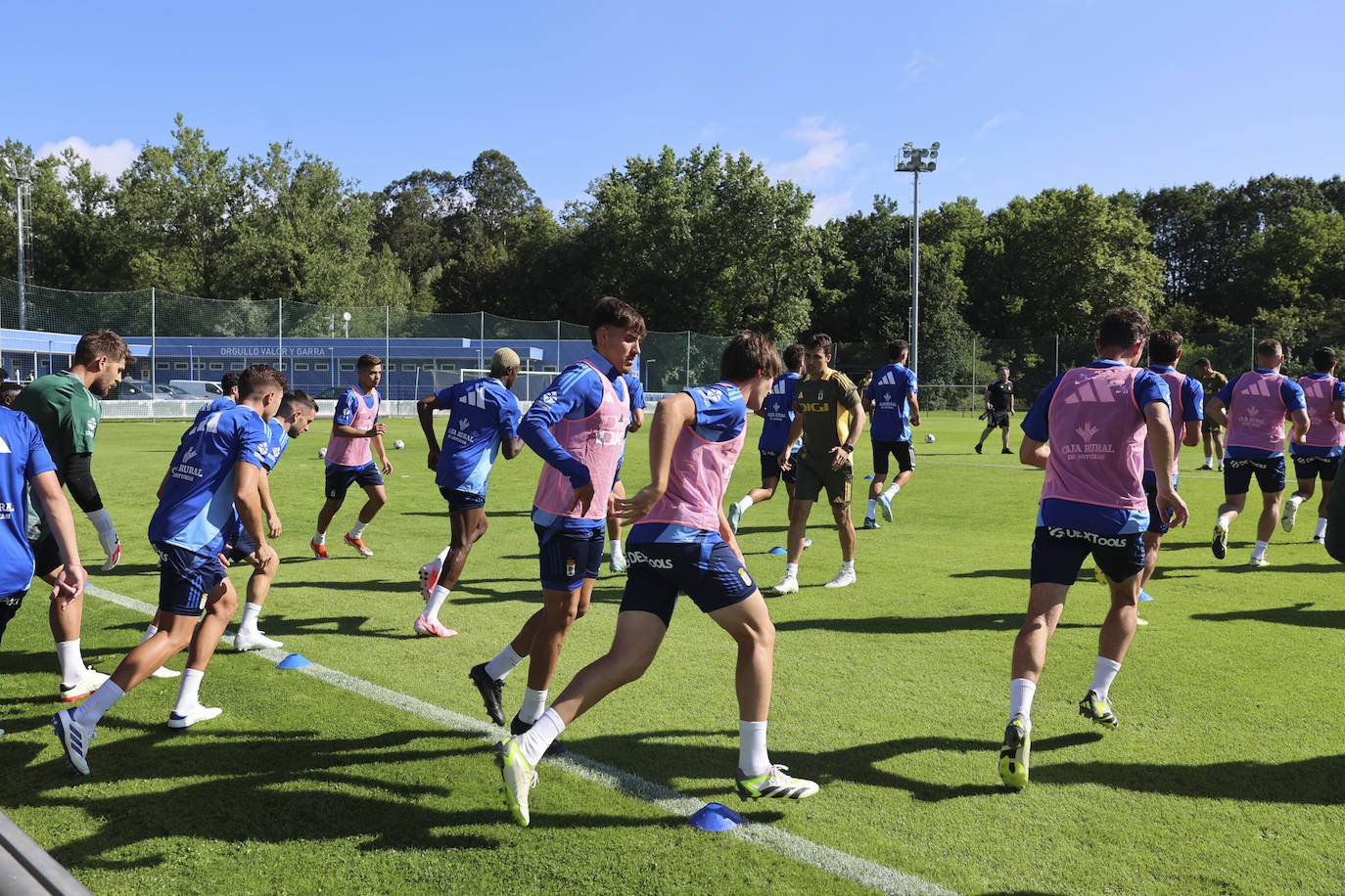 El Real Oviedo se pone a punto: las imágenes del primer entrenamiento