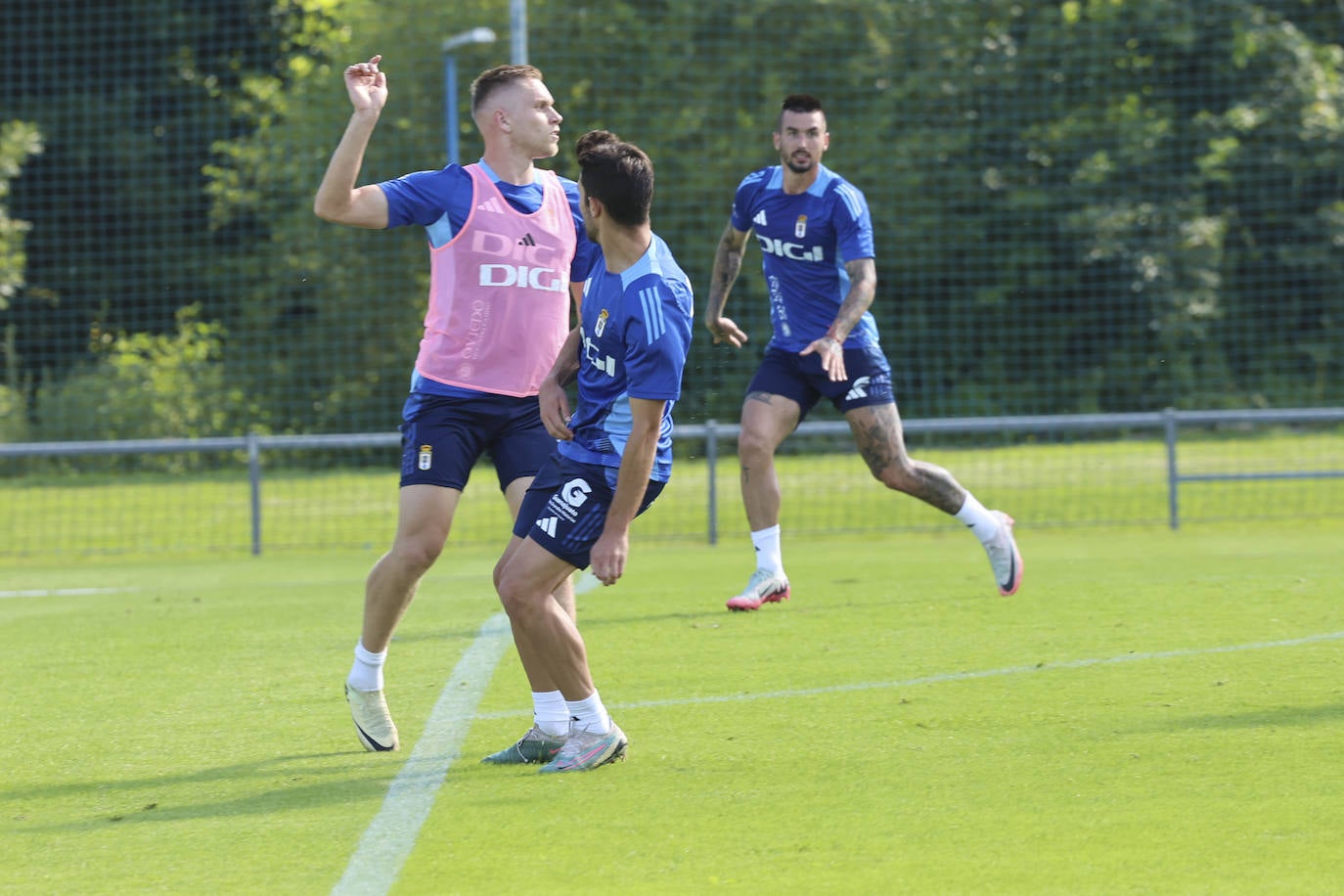 El Real Oviedo se pone a punto: las imágenes del primer entrenamiento