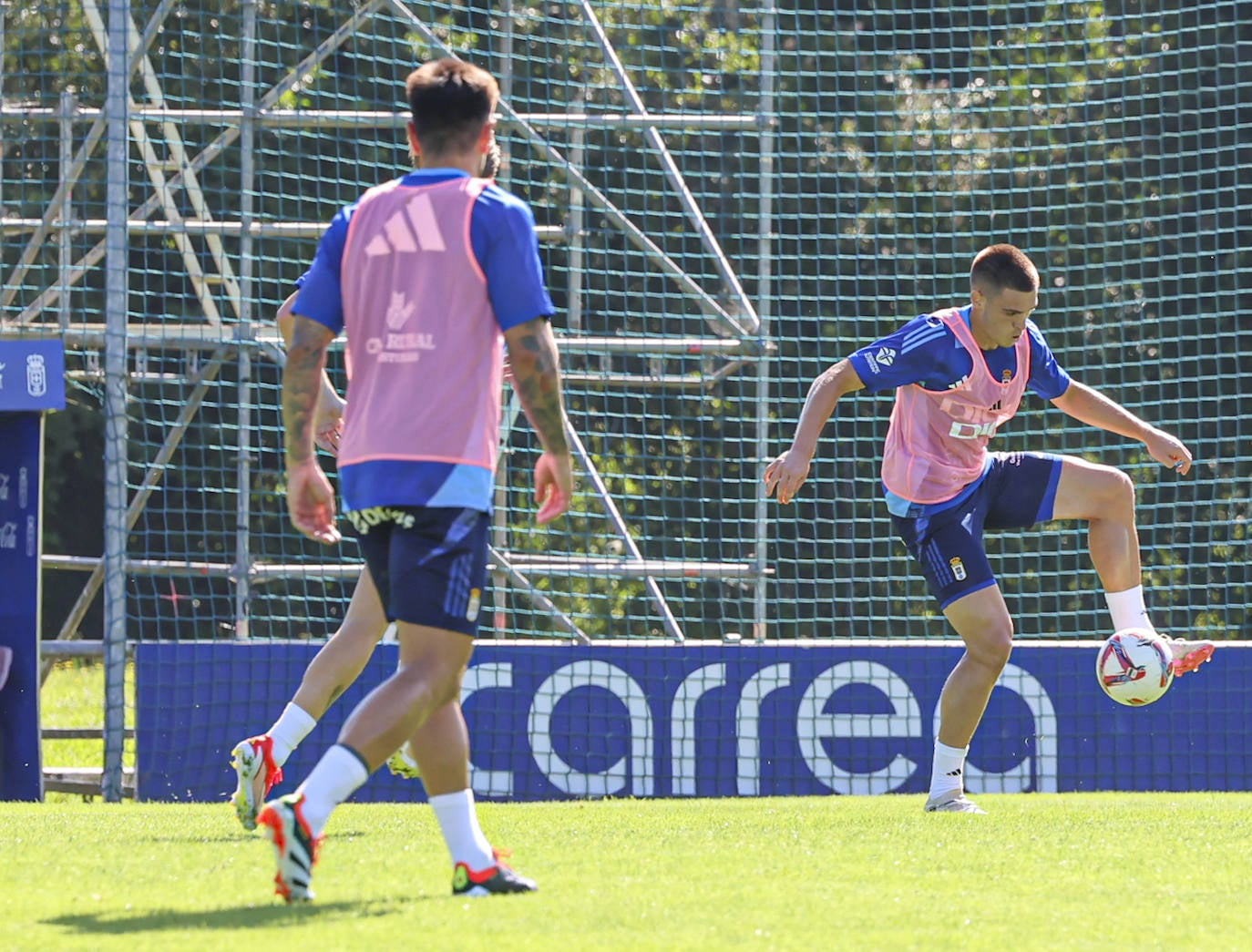 El Real Oviedo se pone a punto: las imágenes del primer entrenamiento