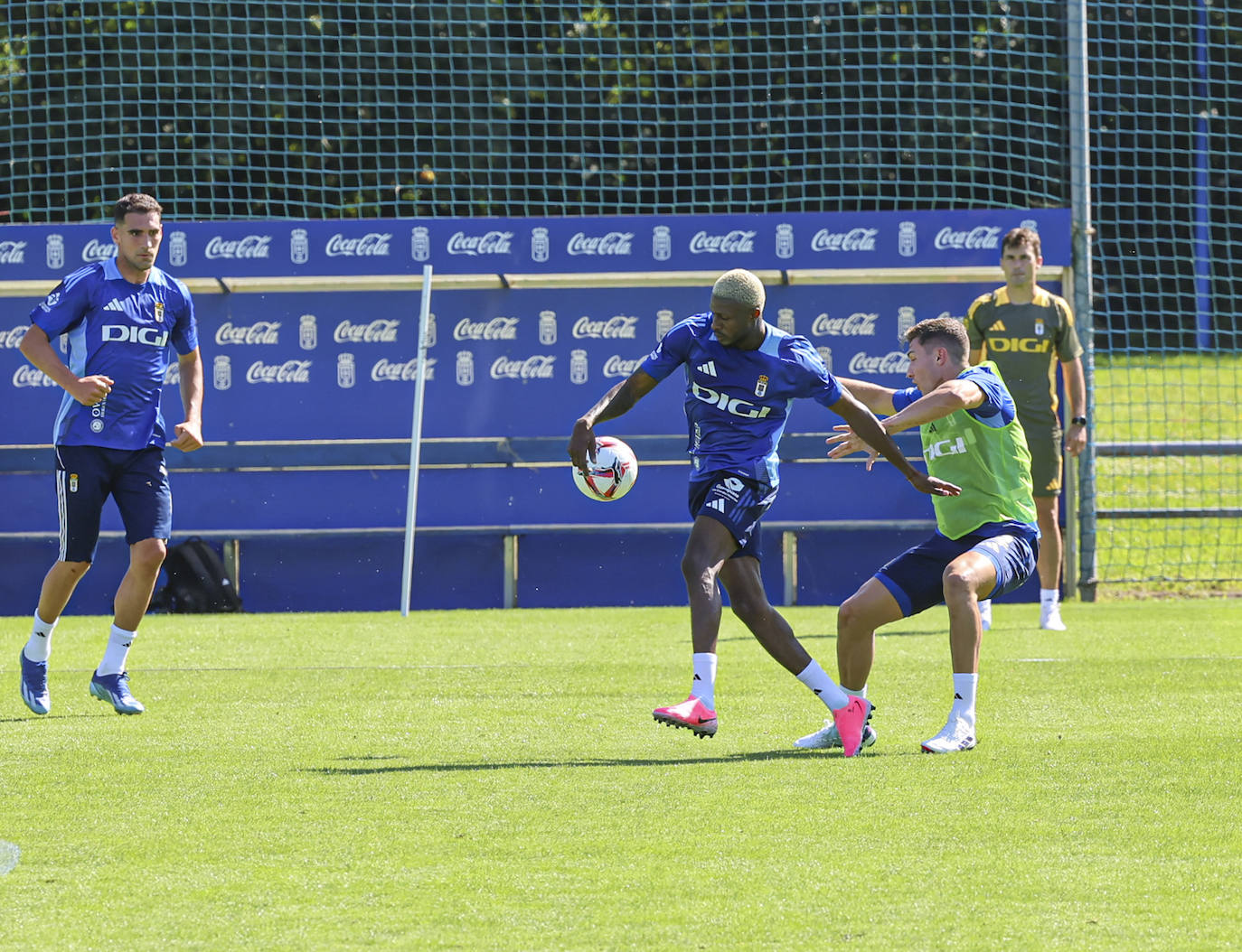 El Real Oviedo se pone a punto: las imágenes del primer entrenamiento