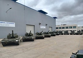 Los tanques Leopard, en la fábrica de armas de Santa Bárbara en Sevilla.