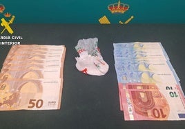 Droga y dinero incautado por los agentes.