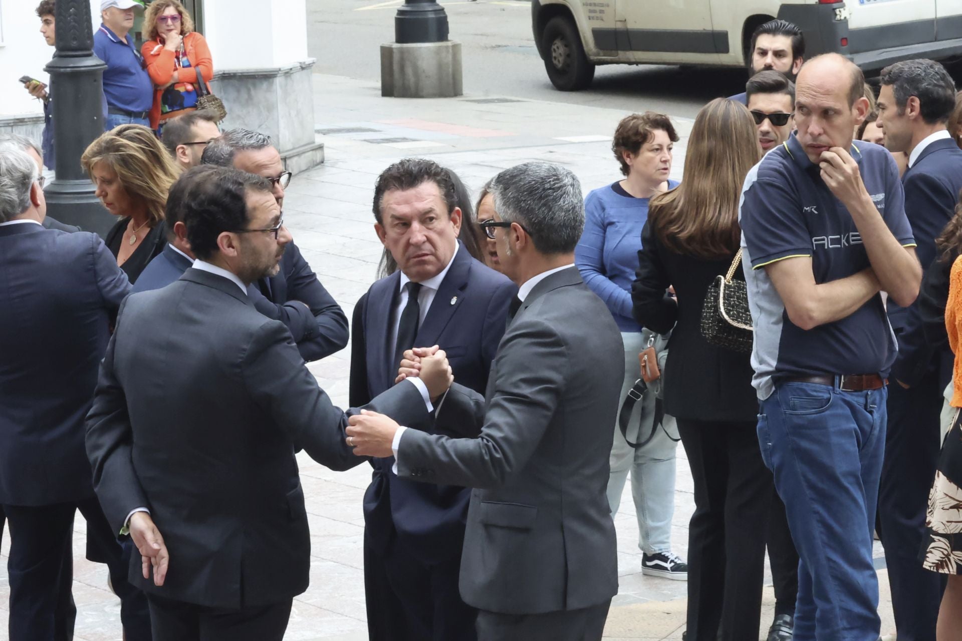 Multitudinario adiós en Oviedo a José Manuel Suárez Bocero