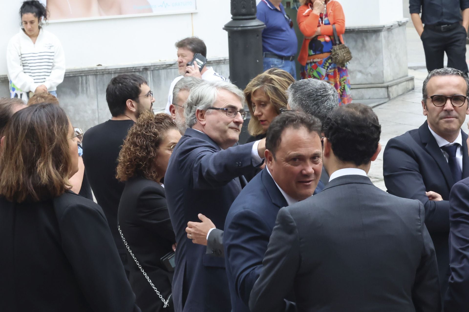Multitudinario adiós en Oviedo a José Manuel Suárez Bocero