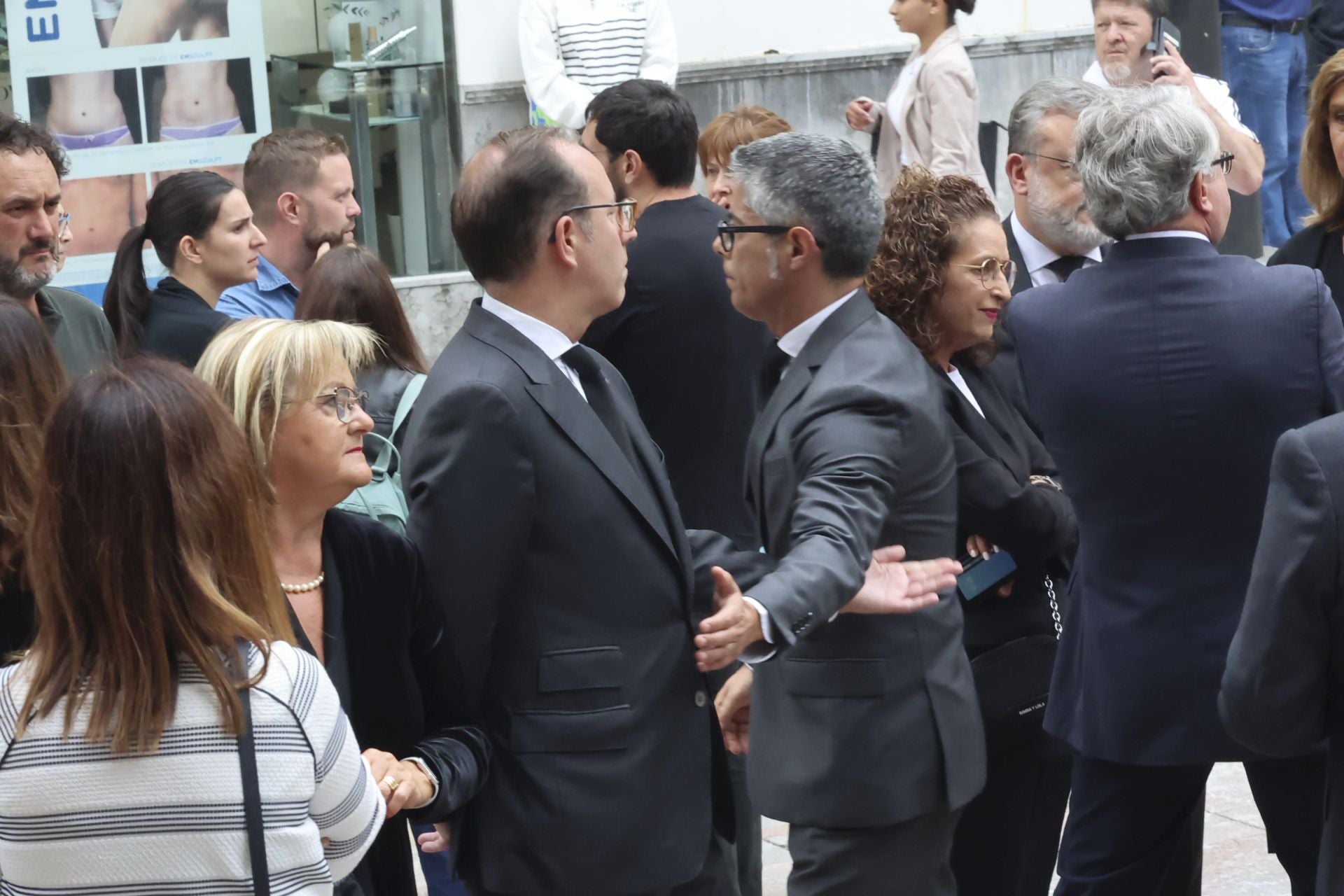 Multitudinario adiós en Oviedo a José Manuel Suárez Bocero