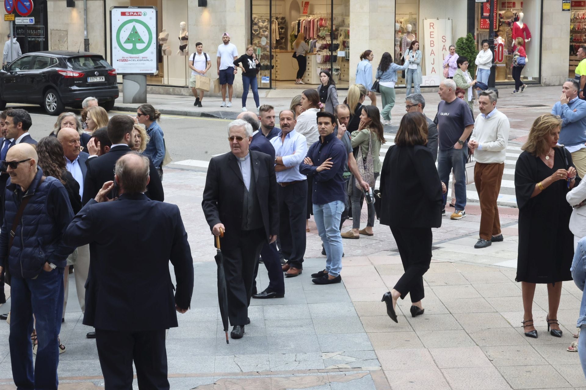 Multitudinario adiós en Oviedo a José Manuel Suárez Bocero