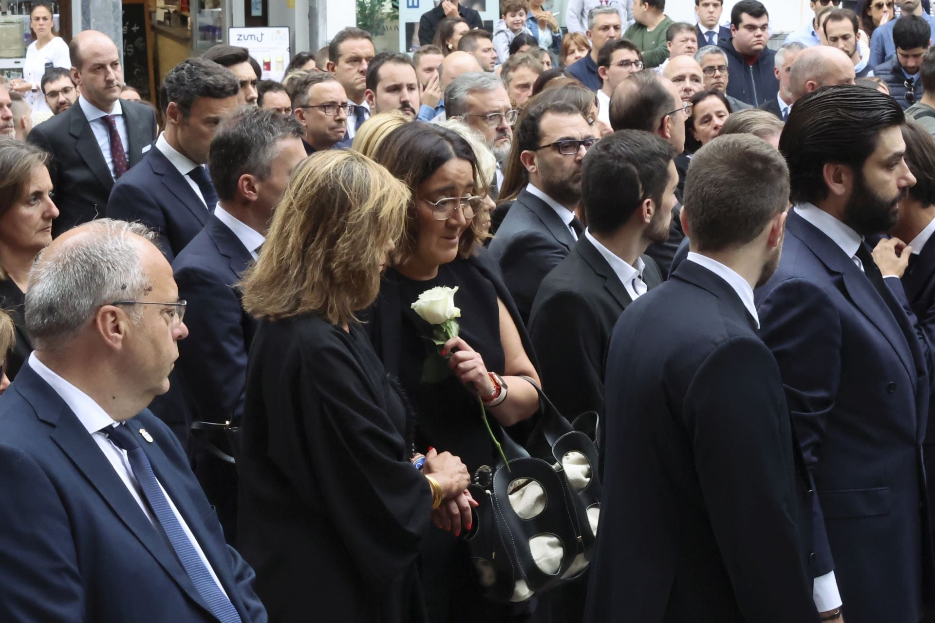 Multitudinario adiós en Oviedo a José Manuel Suárez Bocero