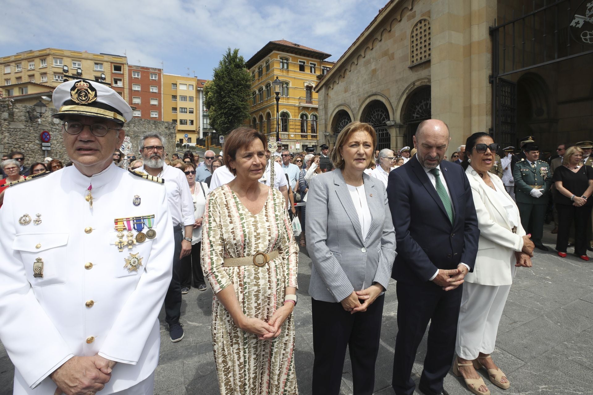 Gijón celebra la ofrenda floral del Carmen más especial