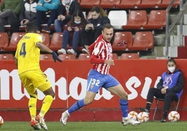 Santamaría, en un partido de Copa del Rey con el Sporting ante el Arcorcón.