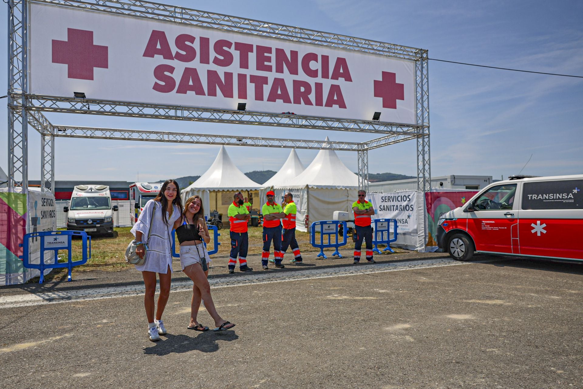 Los &#039;bombis&#039; aterrizan en La Morgal