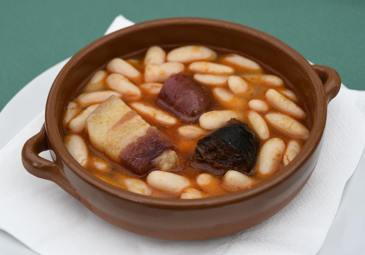 ¿Cuáles son los platos tradicionales que más se piden a domicilio en Asturias?