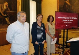 César Huerta, Carmen Moriyón y Nuria Bravo, en la presentación