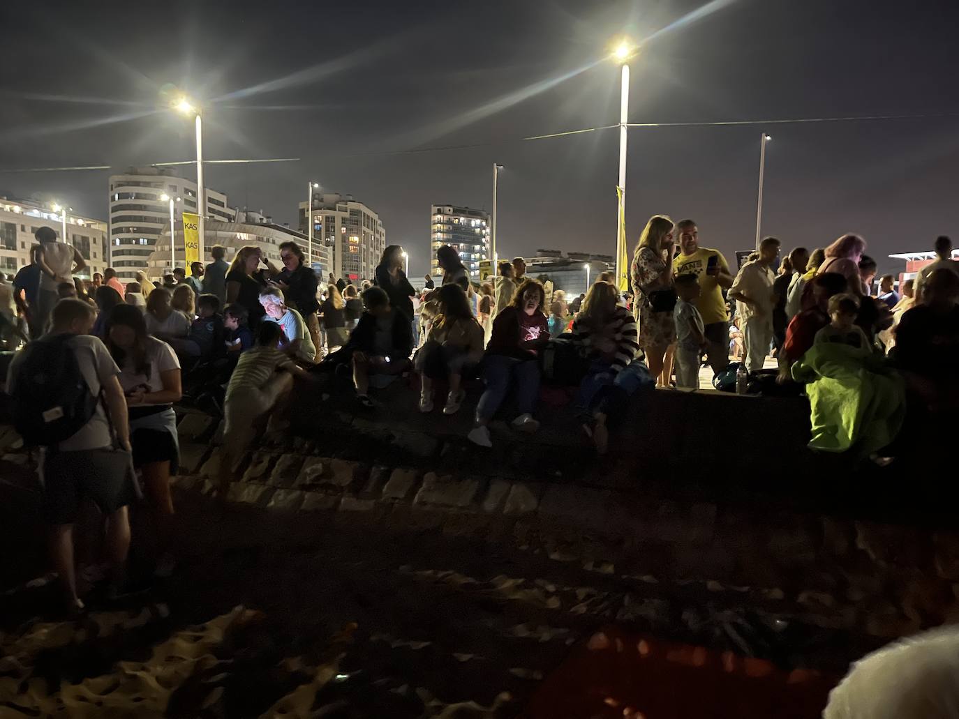 La magia de los drones hechiza el cielo de Gijón