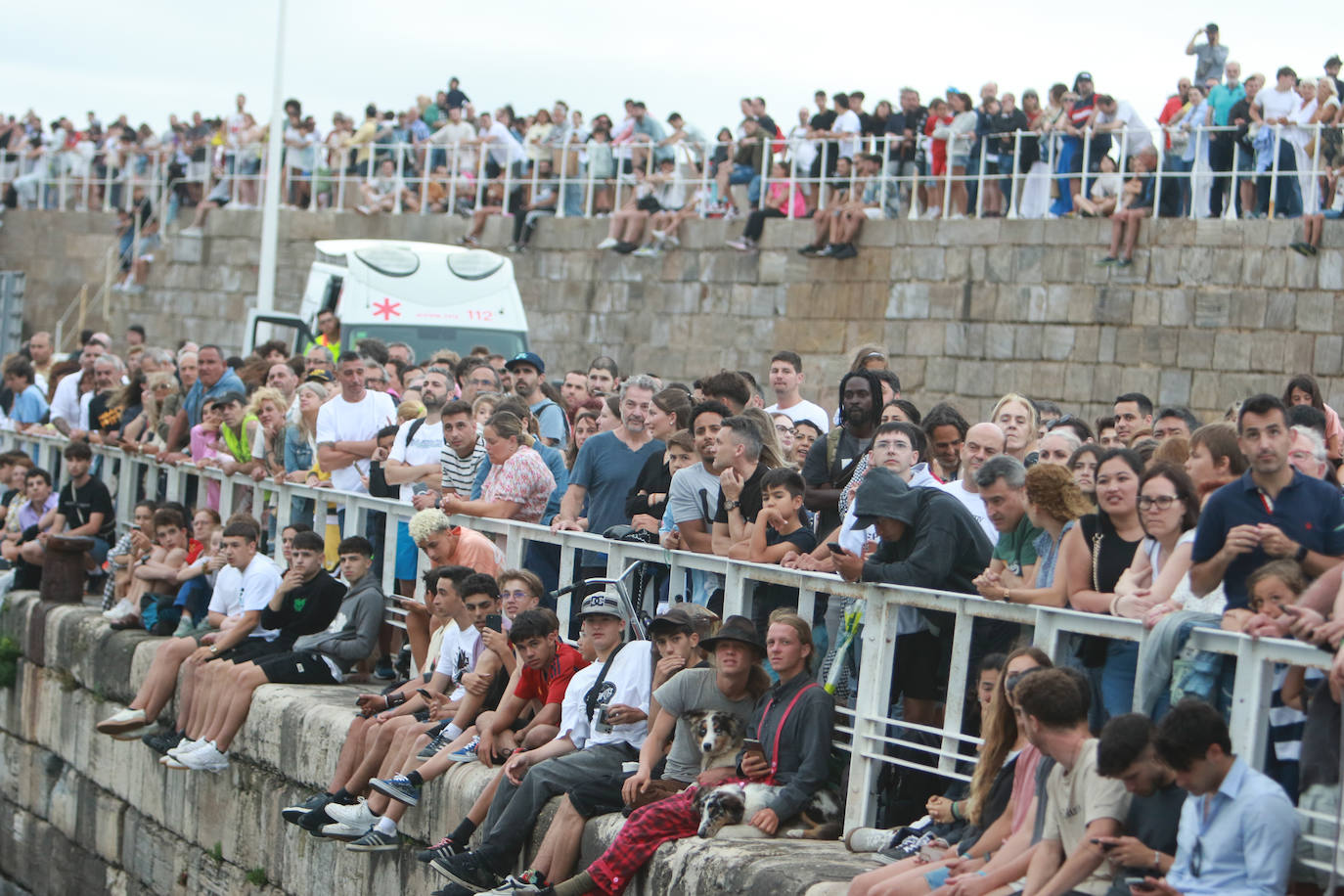 Éxito del concurso de saltos &#039;Døds Diving World Tour&#039; en Gijón