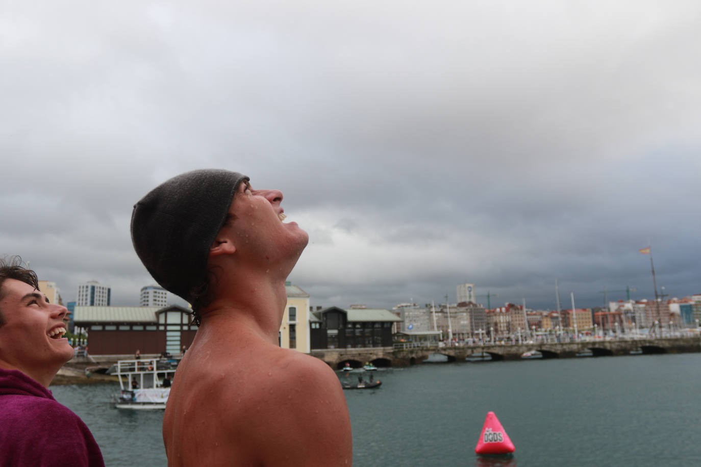 Éxito del concurso de saltos &#039;Døds Diving World Tour&#039; en Gijón