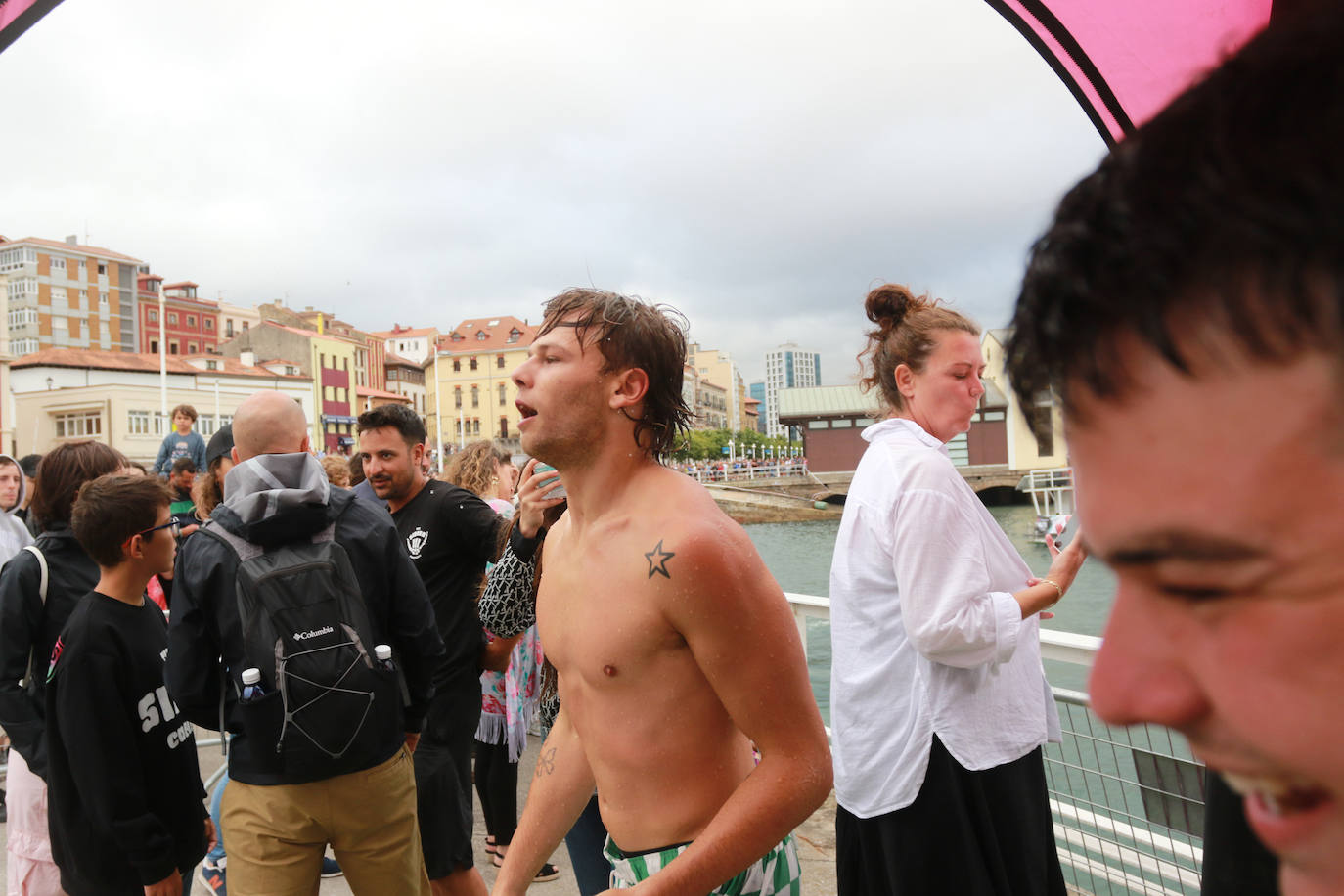 Éxito del concurso de saltos &#039;Døds Diving World Tour&#039; en Gijón