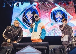 Los Black Eyed Peas, durante su actuación anoche en el Boombastic Asturias.