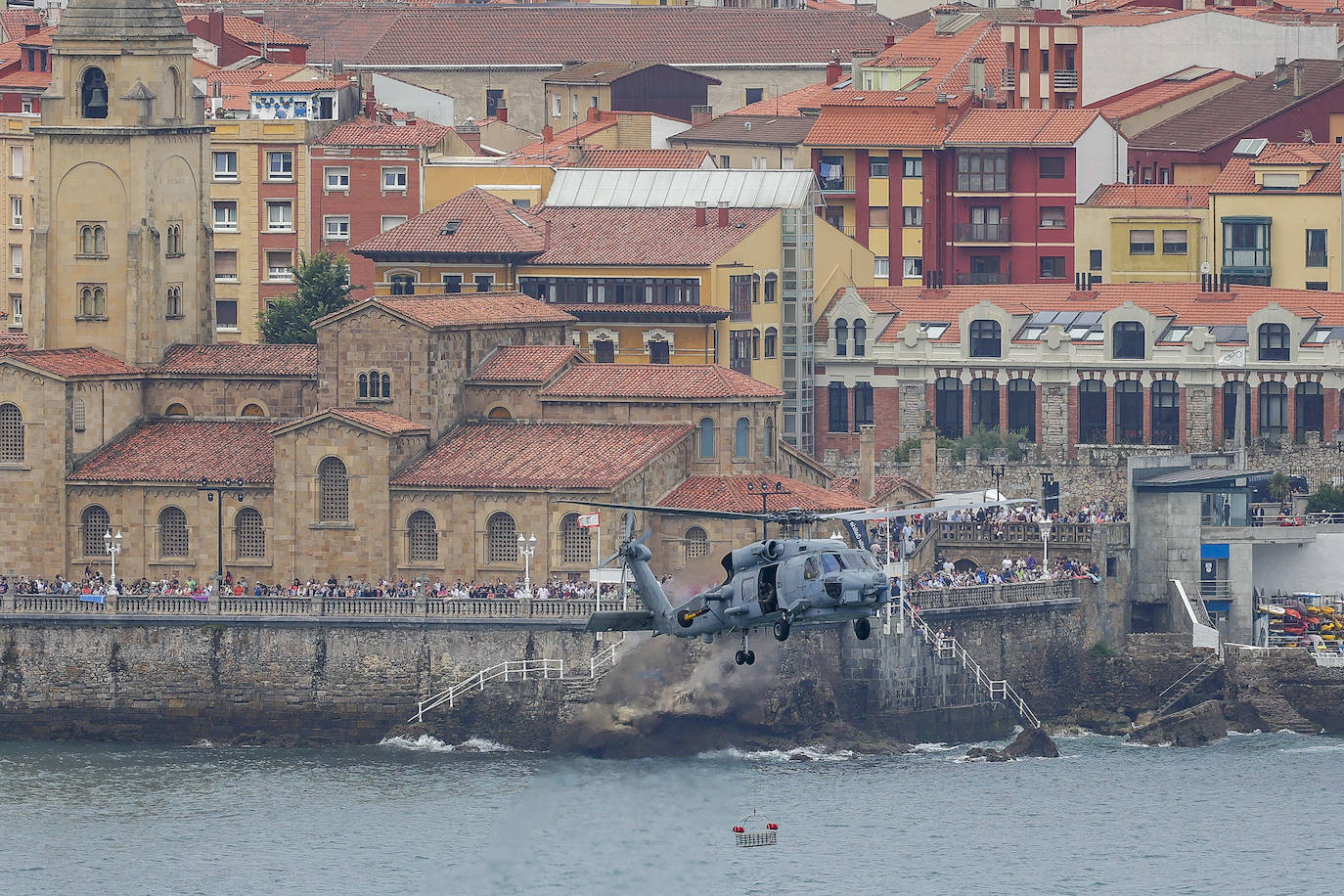 Festival Aéreo Internacional: Gijón disfruta del espectáculo en el cielo