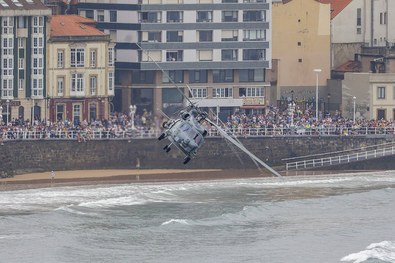 Festival Aéreo Internacional: Gijón disfruta del espectáculo en el cielo