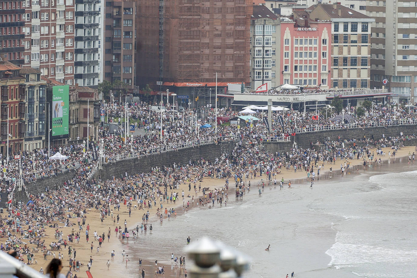 Festival Aéreo Internacional: Gijón disfruta del espectáculo en el cielo