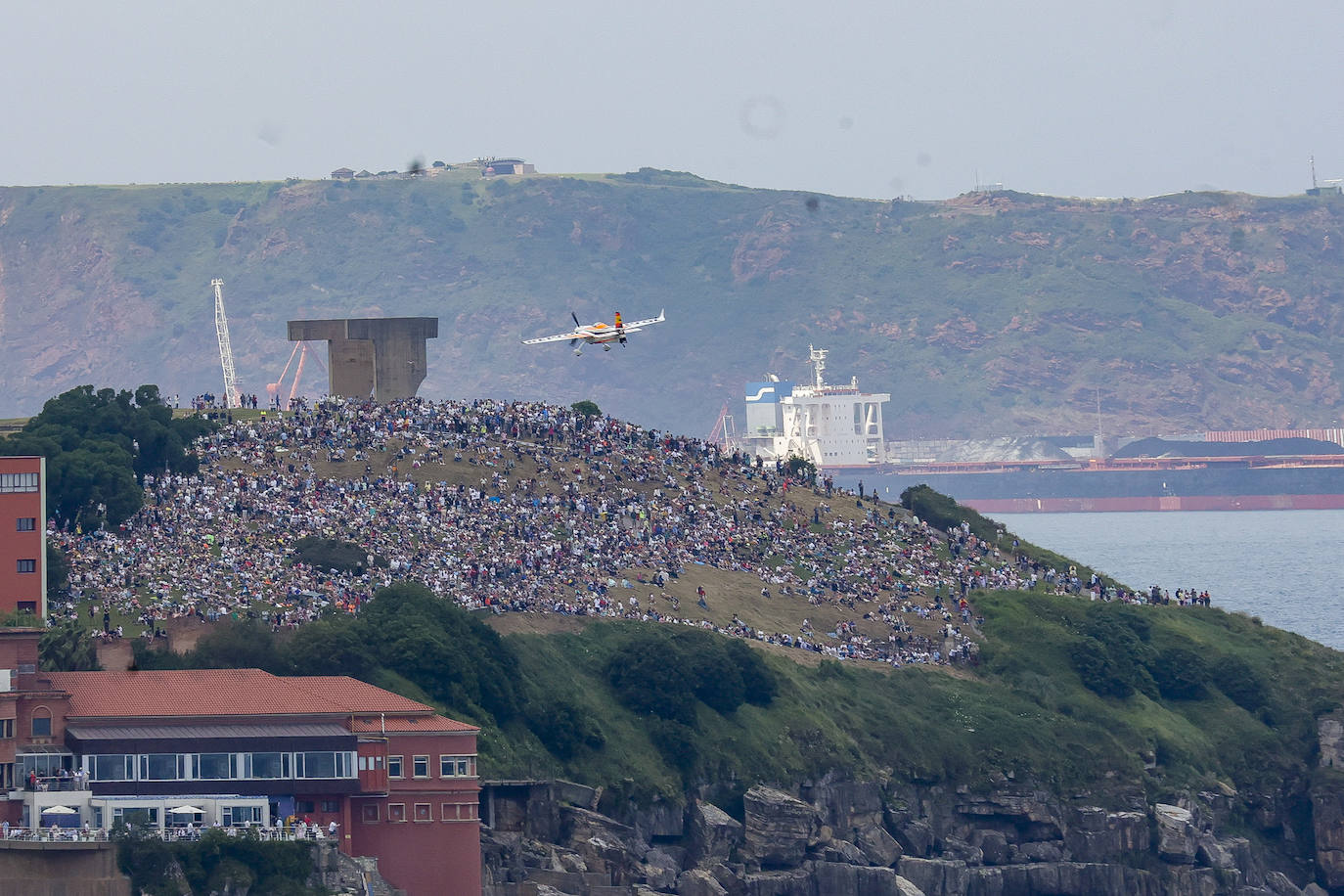 Festival Aéreo Internacional: Gijón disfruta del espectáculo en el cielo