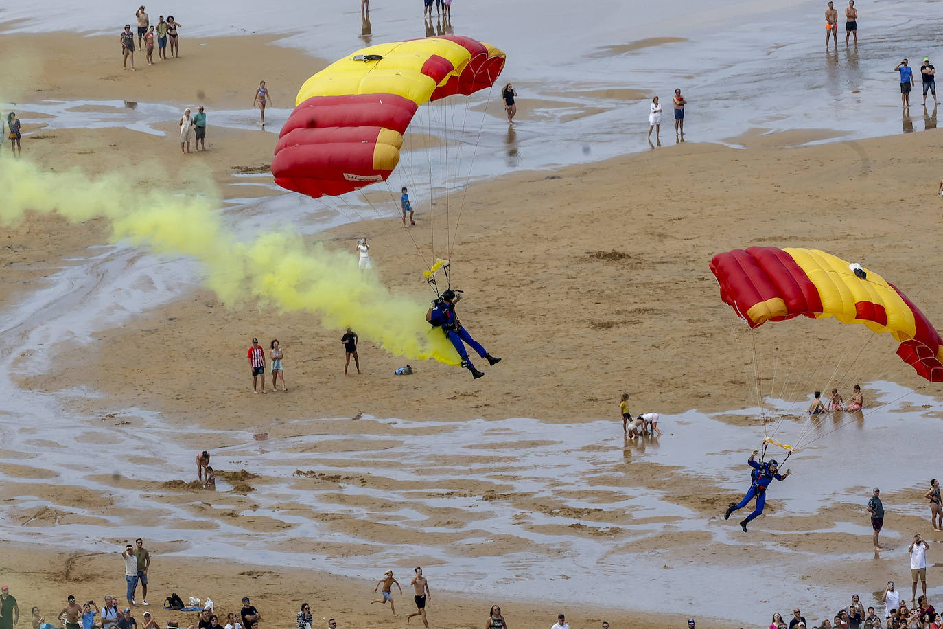 Festival Aéreo Internacional: Gijón disfruta del espectáculo en el cielo