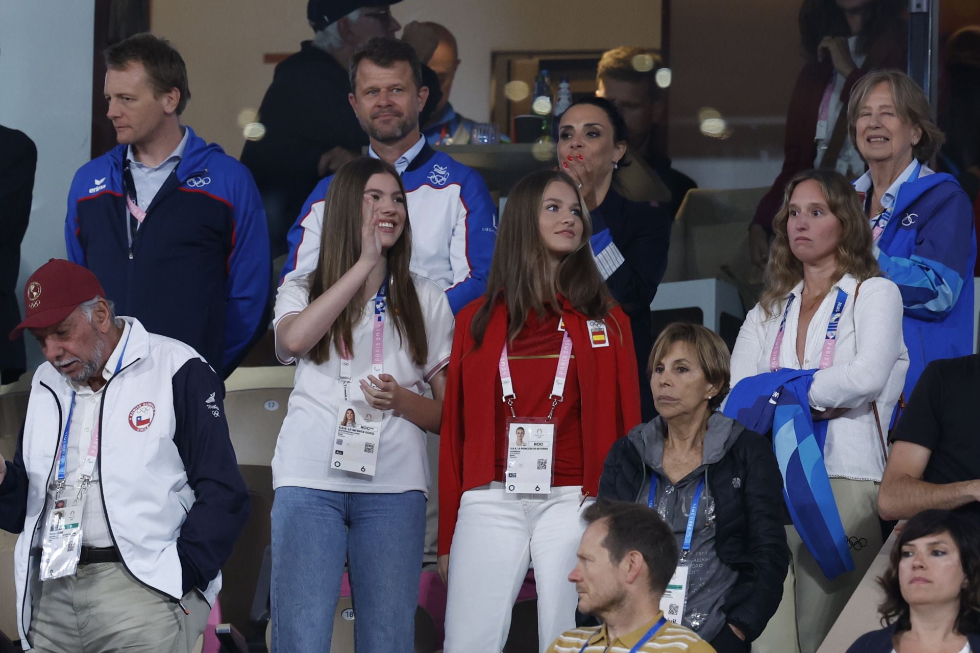 La princesa Leonor y la infanta Sofía, en los Juegos Olímpicos animando a España