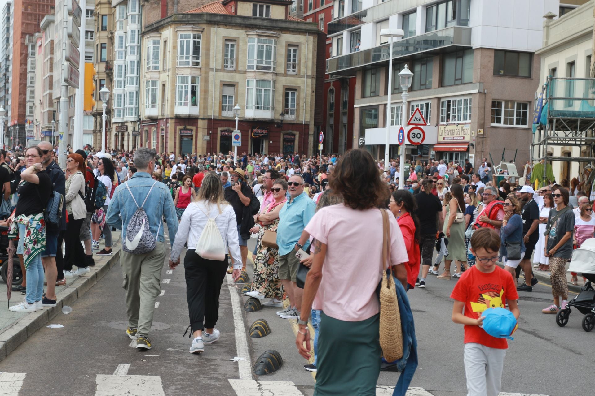 Gijón se vuelca con el Festival Aéreo