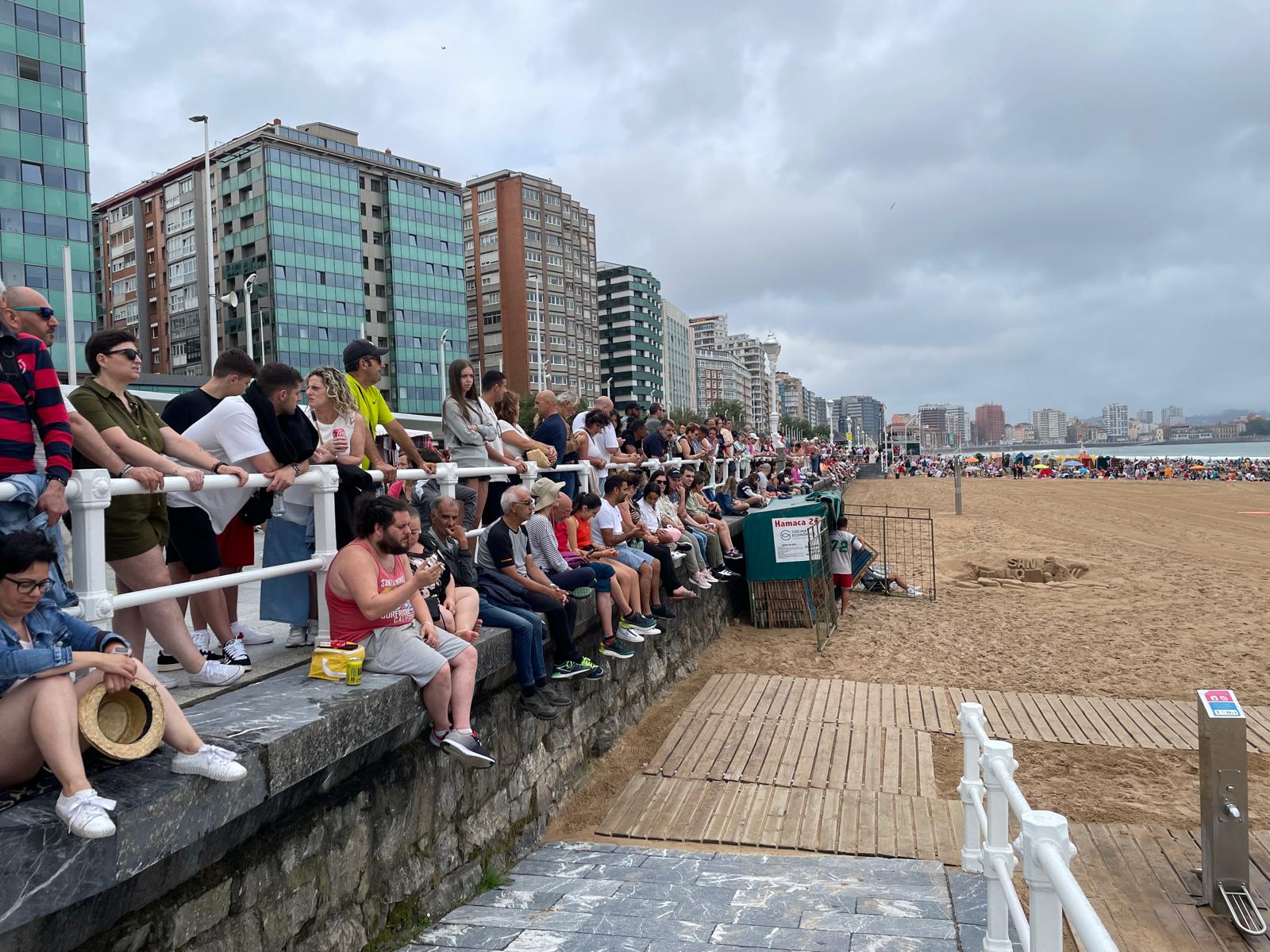 Festival Aéreo Internacional: Gijón disfruta del espectáculo en el cielo