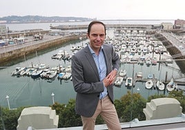 José Ángel Abad en la terraza del edificio Spaces, sede de EL COMERCIO.