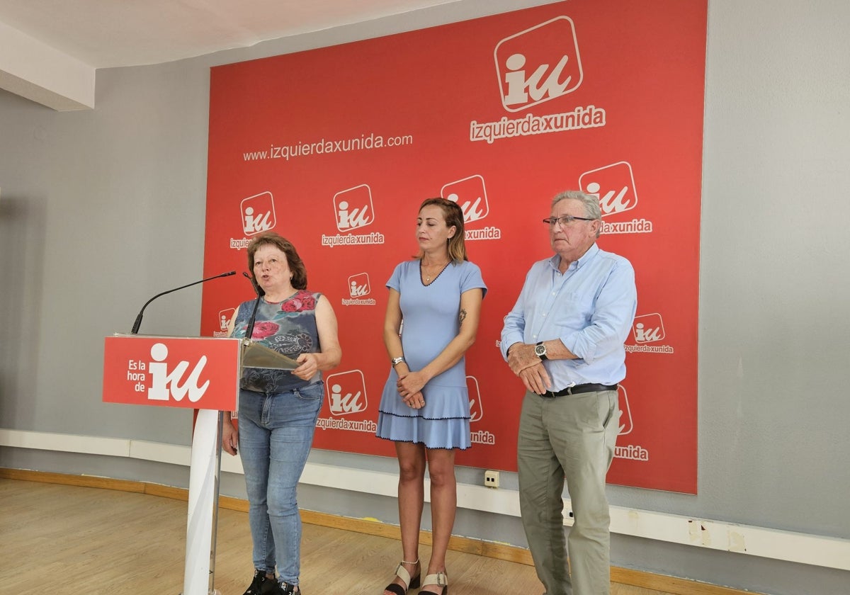 Mercedes Cruzado, Delia Campomanes y Ramón Artime