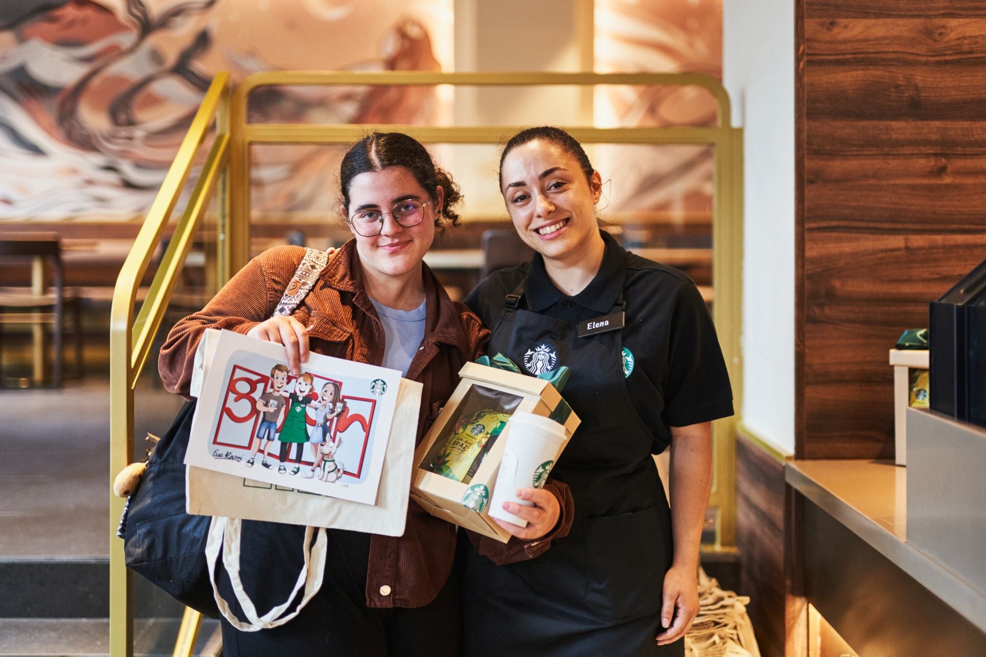 Furor en Gijón por la apertura de Starbucks