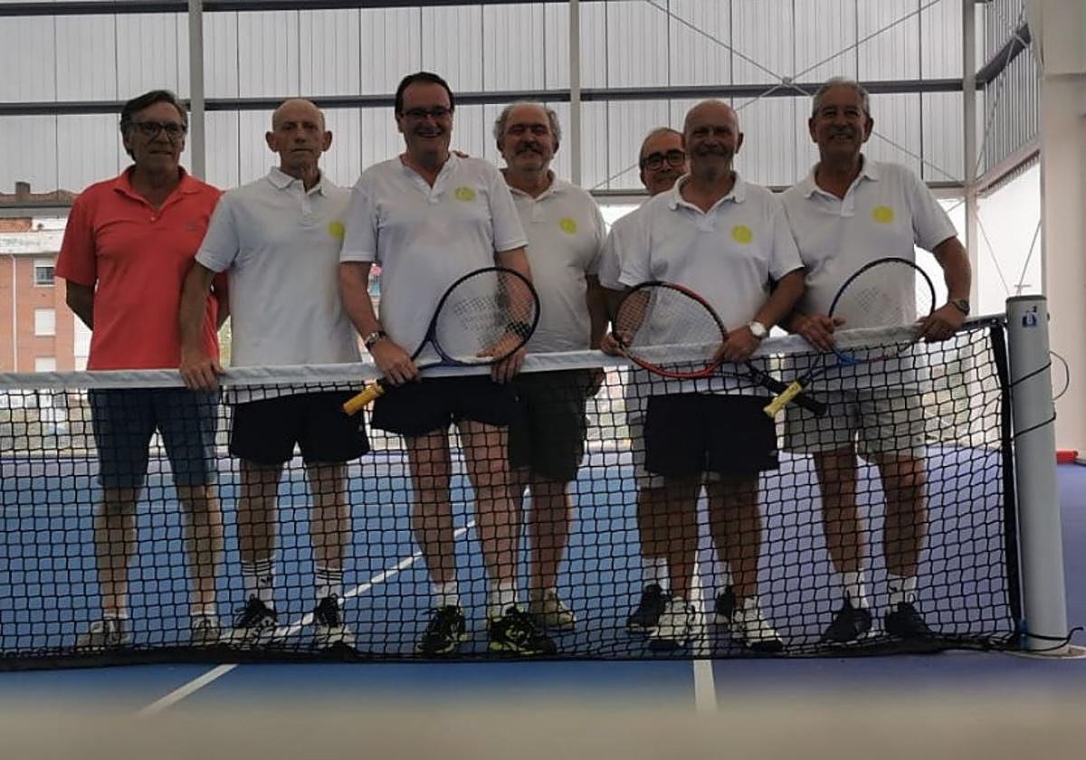 Participantes en el torneo de veteranos en Grado.