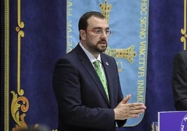 Barbón rechaza el pacto en Cataluña: «No apoyaremos nada que vaya en contra de los intereses de Asturias»