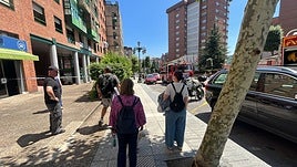 Parte de la acera permaneció cortada durante la actuación.