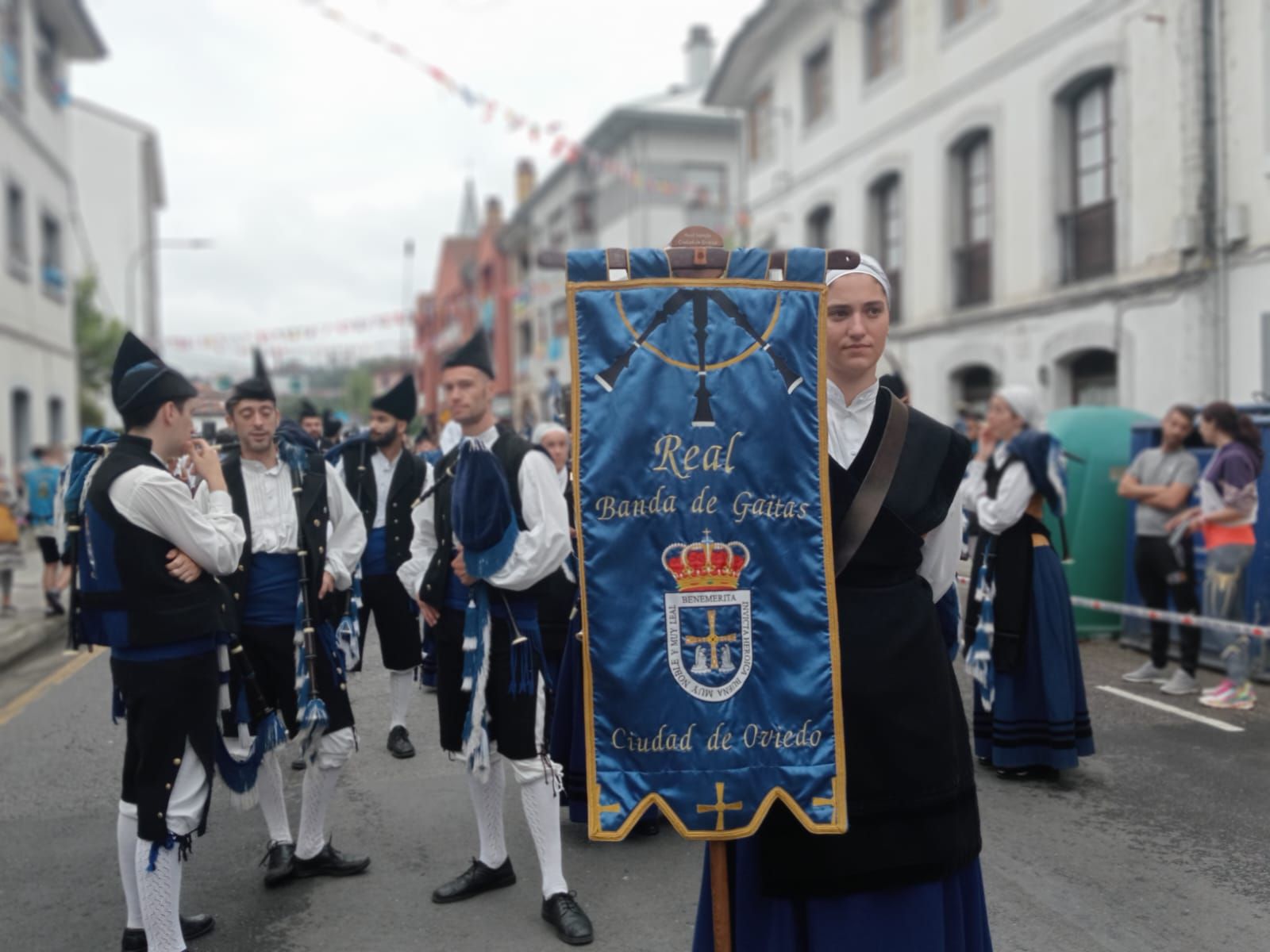 La Fiesta de les Piragües desborda Arriondas