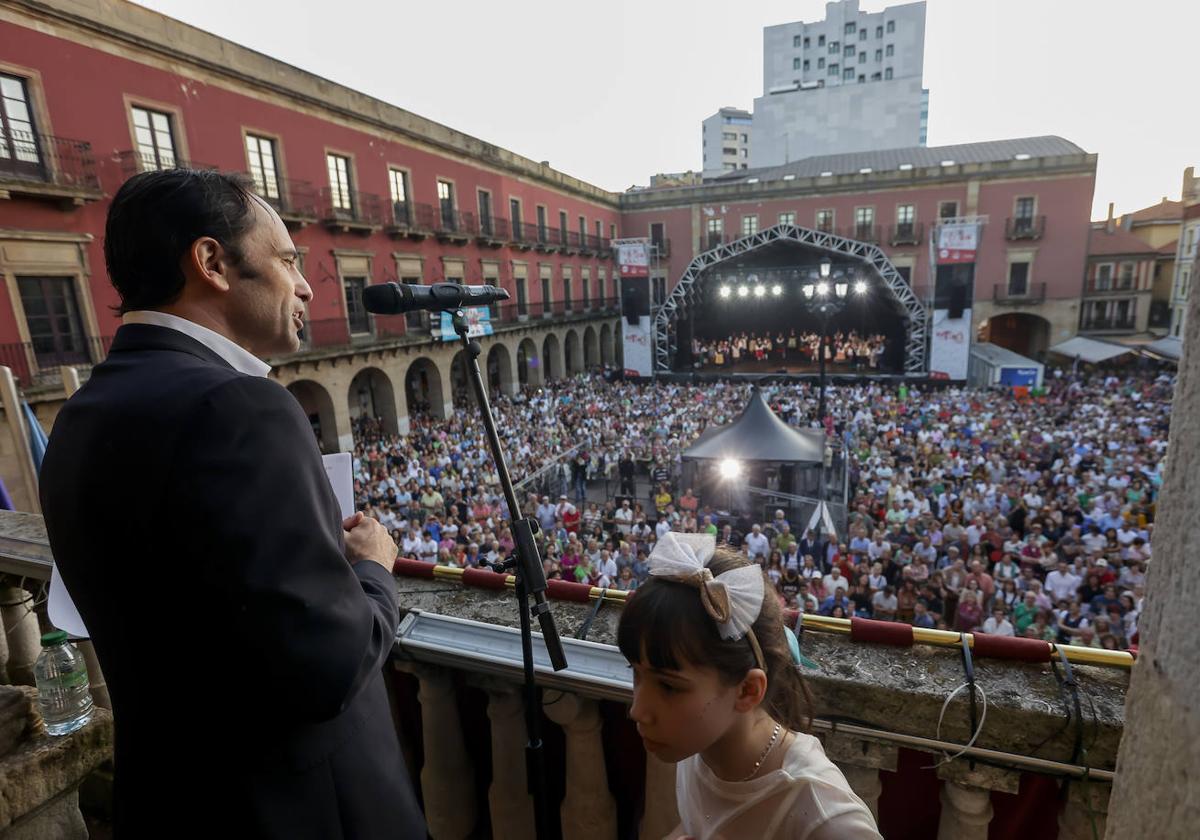 José Ángel Abad abre la Semana Grande