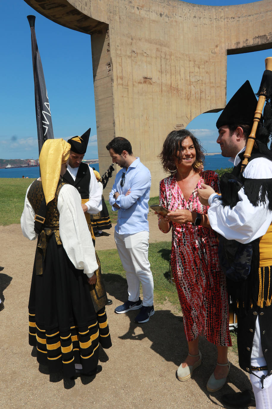 Un Día de Asturias en Gijón para la historia