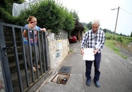 Vecinos de Constante afectados por la falta de agua.