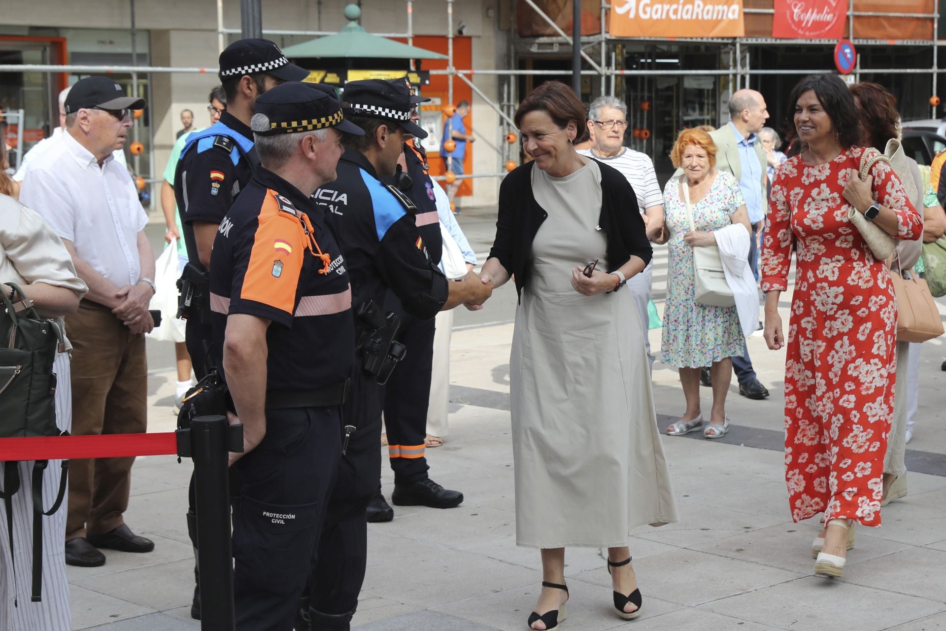 Homenaje y ofrenda floral a Jovellanos en Gijón