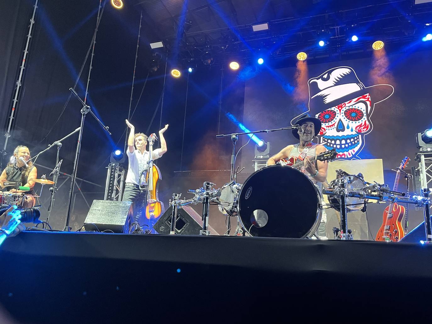 Enol y Muchachito Bombo Infierno triunfan en Gijón