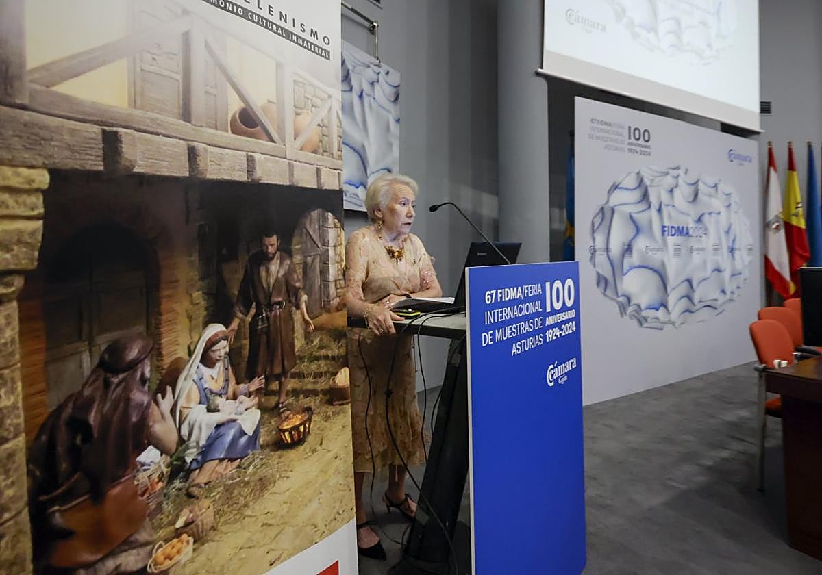 Plácida Novoa, preside el acto de la asociacíon por última vez.